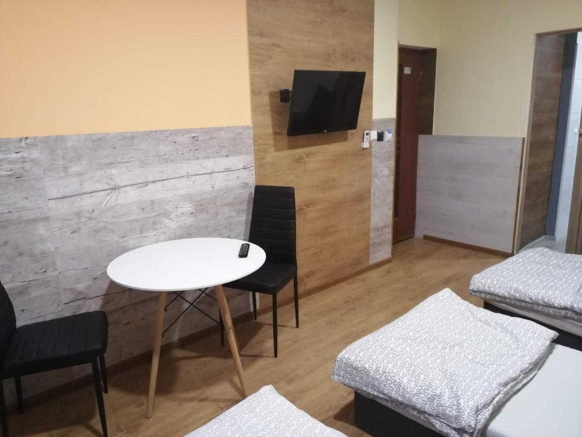 Eldom-Noclegi Pracownicze Daleka 12 Wągrowiec Exterior foto